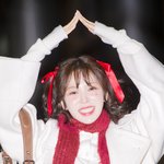 크리스마스 트리 완디’ (웬디의 영스트리트 출근길) [<b>HD</b>포토]