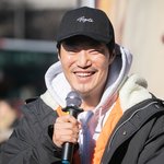 [댓글부탁해] [포토] 이희준, 간식 <b>산타</b>가 왔어요~