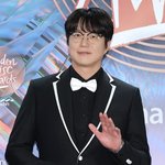 [피플] 성시경, '골든디스크' 9년 연속 <b>MC</b> 기대되는 이유