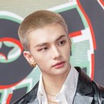 스키즈 현진 <b>삭발</b>