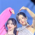 와 안유진 얼굴 <b>자연</b>스럽게 화려하다