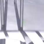 카리나 <b>팔다리</b> 짧구나..안유진이랑 비교하니까