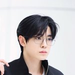 <b>유우</b>시 안경 진짜 느좋..;