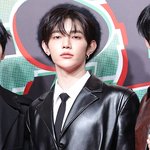 제베원 장하오 기사 사진 <b>vs</b> 홈마 사진