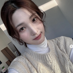 '최민환 폭로' 후 단발 뚝 율희, 마이웨이<b>ing</b>..아이돌 미모 여전!