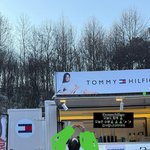 <b>타미</b>힐피거 블랙핑크 지수한테 커피차 보냈내