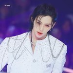 필릭스 구최애인데 <b>흑발</b>한거 보고 돌아가고싶어짐