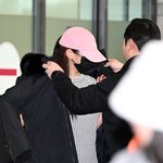 장원영 ‘아티스트 외투까지 입혀주는 친절한 경호원’[포토엔<b>HD</b>]