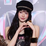 르세라핌 홍은채 '막내 온 탑'[포토]