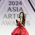 MC 활약 “자랑스러운 아티스트 되고 싶어” (<b>AAA</b> 2024)