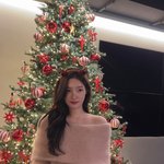 정<b>채연</b>, 트리보다 더 화려한 여신..첫사랑 비주얼 맞네