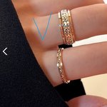<b>금반지</b> 디자인 어떤지 봐줄래?