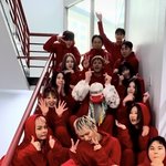 <b>인가계단</b> 처음앉아본 지디 반응