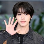 얜 기사사진이랑 개똑같네