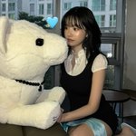 조유리, ‘오겜2’ 준희 맞아? 달라도 너무 다른 <b>무해</b>한 비주얼