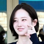 셀카…"애도 vs 자유" 갑론을박에 '삭제' 엔딩 [<b>MD</b>이슈]