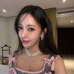 효민, 초미니+롱부츠로 뽐낸 명품 각선미…물오른 미모까지