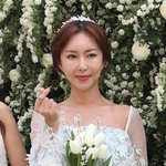 너머 아픔없기를" S.E.S <b>슈도</b> 제주항공 참사 추모 행렬 동참