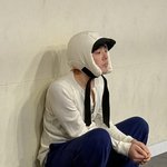 지디가 착용한 바라클라바 <b>수익일부</b> 기부하신다고 함