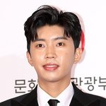 [모두드루와] [<b>POP</b>초점]“애도 강요 말아야” 임영웅, 참사 속...