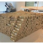 이 <b>돈들</b> 다 훔치고 싶다