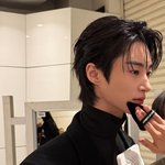 의문점이 드는 최근 변우석 근황.jpg