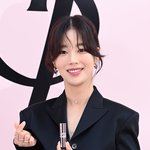  새해 <b>떡국</b> 인증샷…"한 그릇 먹고, 나이는 안 먹는 걸로"