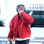 [사진]크러쉬, '조이 따뜻하게 입고 출국'
