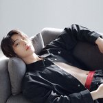 팬들 위해 화보 직접 잡아오는 남<b>돌</b>