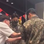 뷔 컴포즈에서 음료 50잔 받아간거 떴는데