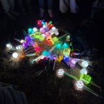 집회 응원봉 '오타쿠식 <b>연대</b>'말고 '팬덤식 <b>연대</b>'라고 말하는 거...