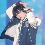 해 바뀌고 뜬 휴닝카이 사진 다 저장함