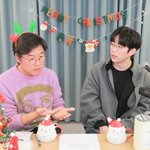 나영석 "노안 와서 <b>프롬프터</b> 아예 안 보여… 안경 다시 맞췄다"...