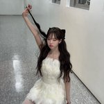 <b>윈터</b> 이사진 너무 예쁨
