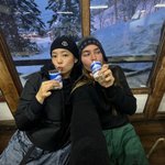 제니 <b>미국친구</b>랑 스키장 갔나봄