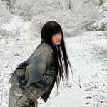 [댓글부탁해] 안유진, 긴 생머리는 진리지..설원 속 빛나는 ‘만찢녀’...