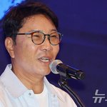 '창립자' 이수만, <b>SM</b> 30주년 콘서트 불참