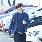 송중기, 여유롭게 커피들고 [포토엔<b>HD</b>]