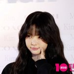 르세라핌 홍은채, 카고 토트백과 당당한 발걸음 [TV10]