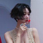 클라라, 숏컷 대 변신···아찔한 글래머러스 몸매는 여전