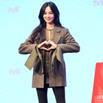 [하고싶은말] '보일 듯 말 듯' 과감한 시스루 패션 한지은