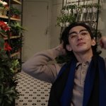 잔나비 최정훈, 꽃집서 <b>은은</b>한 미소‥한지민 없는 뉴욕 일상