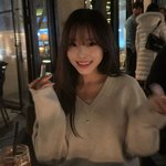 ‘박성광’ <b>이솔</b>이, 촛불에 불탄 머리카락..해맑게 청순 미소
