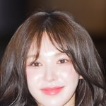 웬디, ‘반짝이는 꿀피부’ (웬디의 영스트리트 출근길) [<b>HD</b>포토]