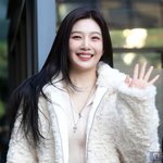 [모두드루와] 레드벨벳 조이, '10년 동행' <b>SM</b>과 재계약 체결