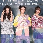 [팝업]뉴진스, 어도어 독자활동 제동에도 평온한 <b>SNS</b>..광고주 선물...