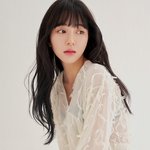 [댓글부탁해] [<b>POP</b>이슈]‘AOA 괴롭힘 주장’ 권민아, 피부과...