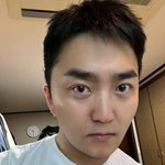 유병재, '트레이드 마크' <b>수염</b> 없앤 근황…9살 연하 이유정에 잘...