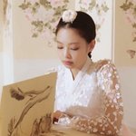 <b>제니</b> 한복 입은 거 개이쁘다