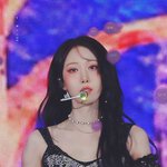 그림자로 보면 더 실감 나는 미친 <b>옆태</b>